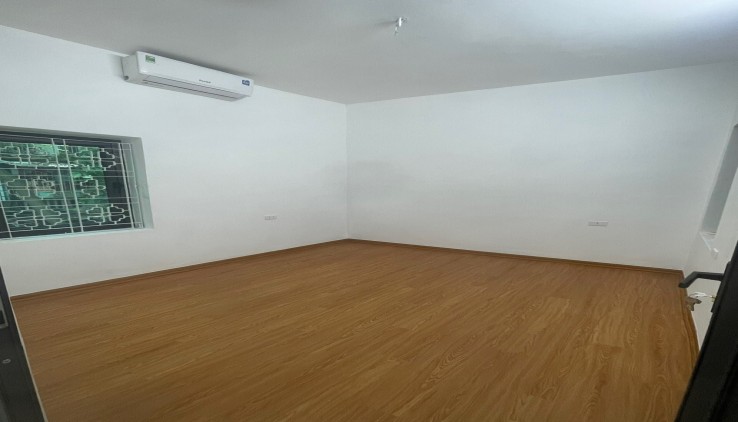 CHO THUÊ NHÀ NGÕ Ô TÔ THÁI THỊNH, ĐỐNG ĐA 2 TẦNG, 90M2, 4 NGỦ, 1 WC, 15 TRIỆU